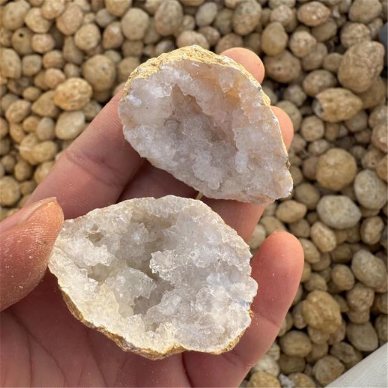 Geode Crystal Break - 1000g 未開封天然瑪瑙ジオードクリスタル ミネラルエネルギー ヒーリングクォーツ原石 クリスタルクラスター ケイブコレクション
