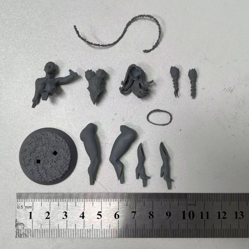 ミニチュア樹脂フィギュアキットフォレストクイーン、サイエンス - Science Hobby Kit のレビューと価格